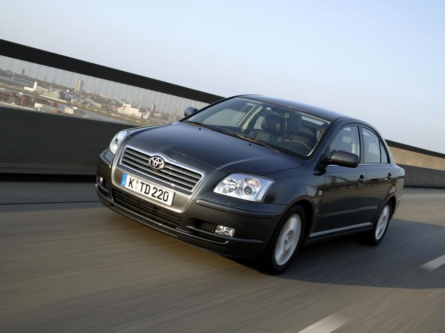  Toyota Avensis Sedan 2003 года  (фото 8 из 30)